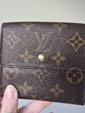 Louis Vuitton Monogram Elise Compact Wallet